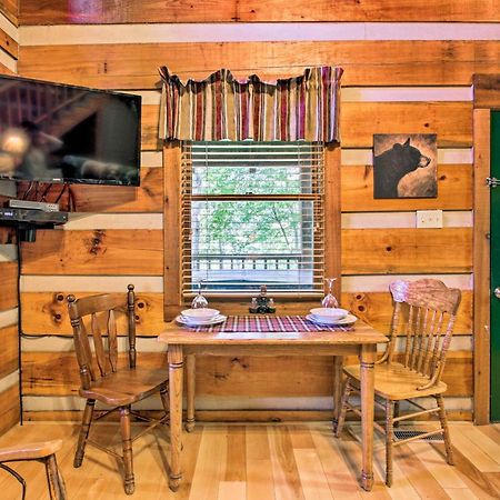 Secluded Forest Cabin, 4 Mi To Downtown Gatlinburg Vila Exterior foto