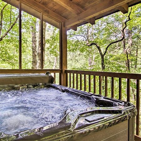 Secluded Forest Cabin, 4 Mi To Downtown Gatlinburg Vila Exterior foto