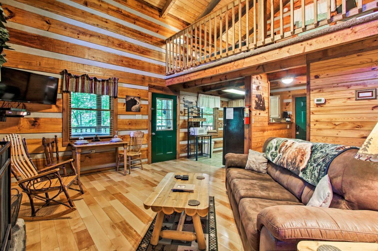 Secluded Forest Cabin, 4 Mi To Downtown Gatlinburg Vila Exterior foto